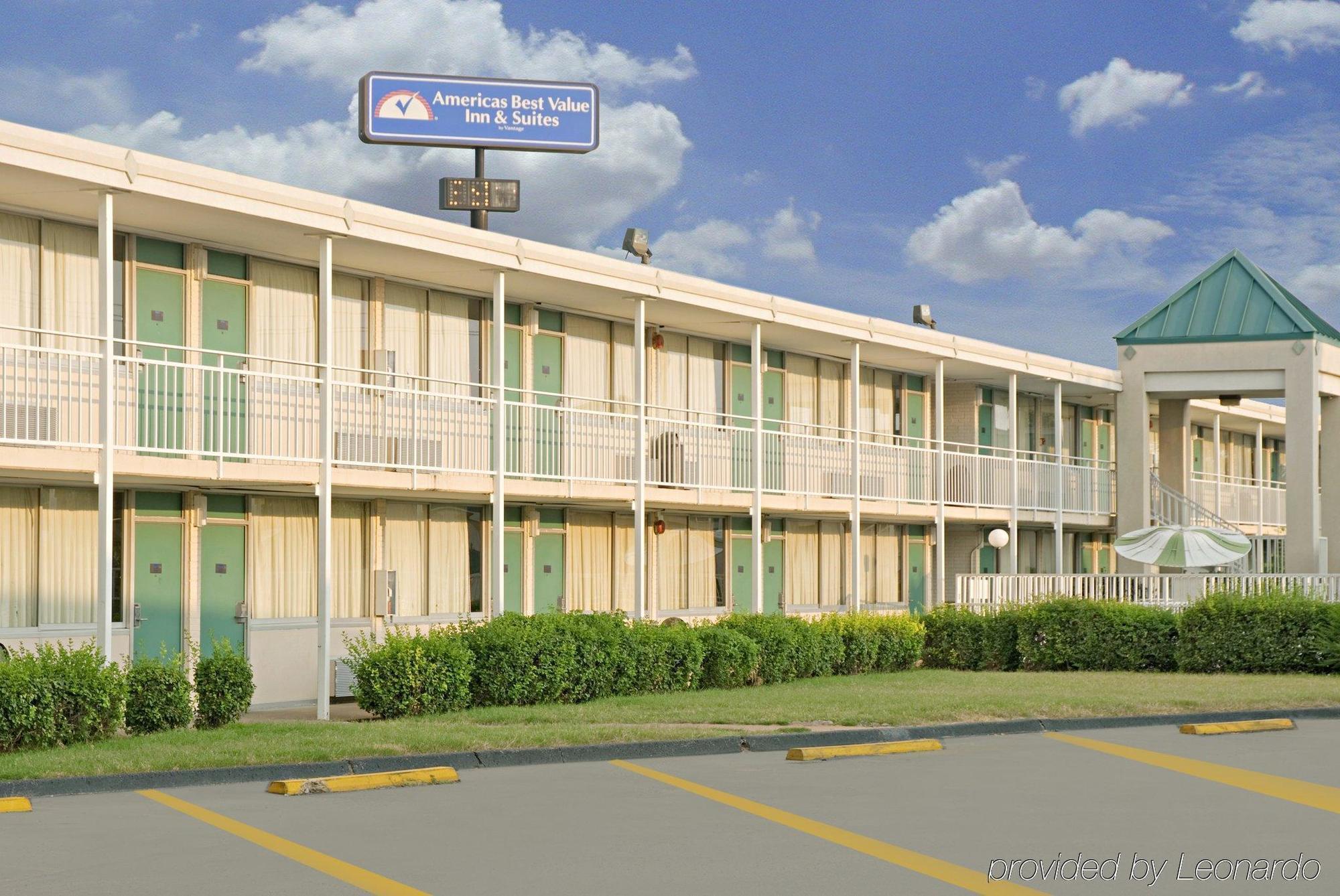 America'S Best Value Inn & Suites - Memphis/Graceland Exterior foto